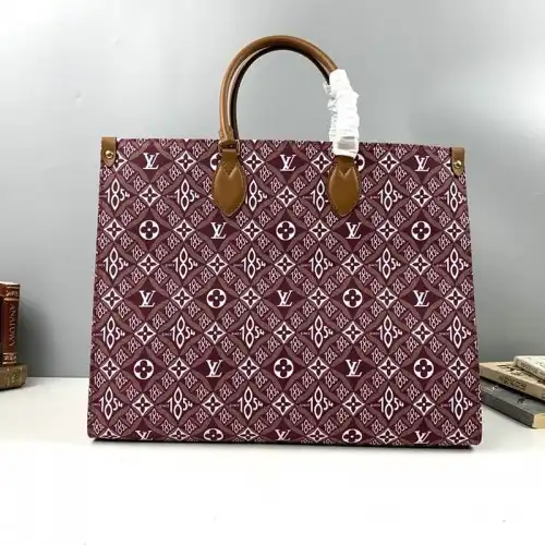 LV Bags 205fy0078 0129