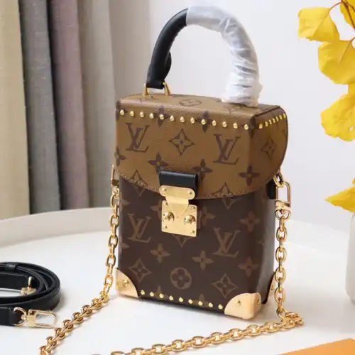 LV Bag 2308DJ0029 0126