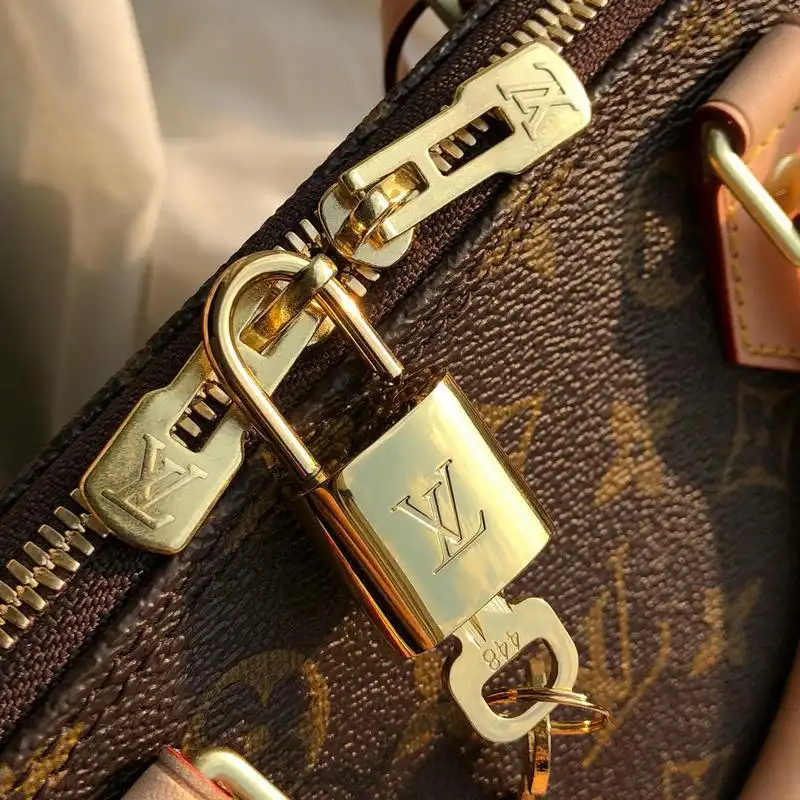 Affordable LV Bags 19T1L0253 0126