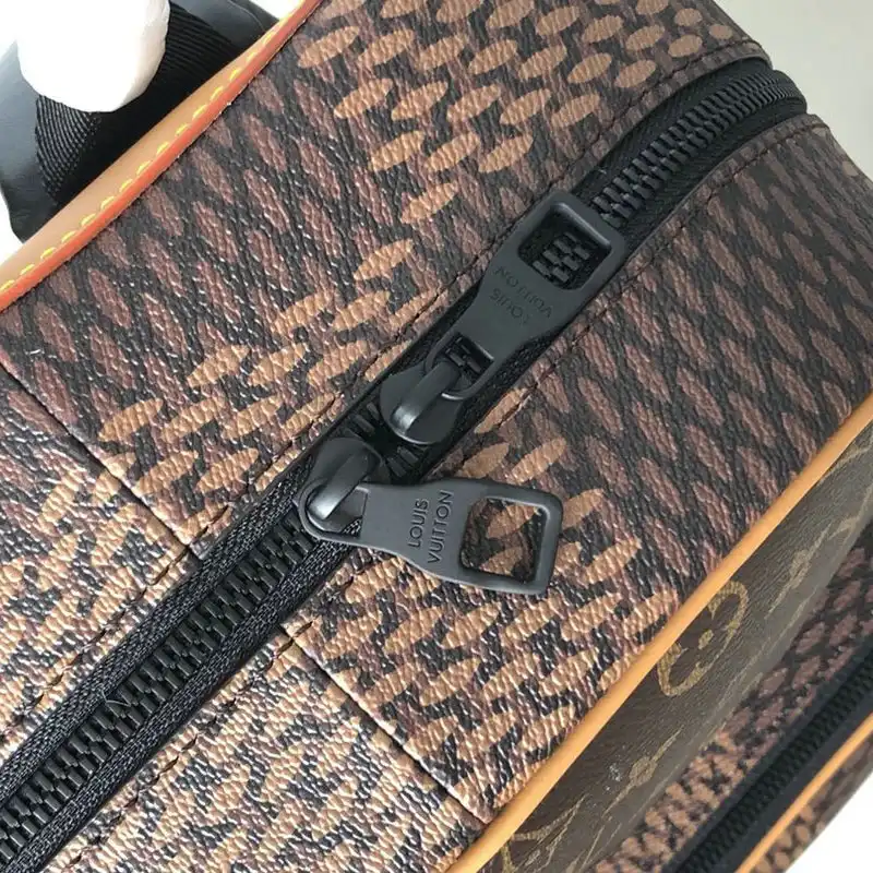 Affordable LV Bags 206B570107 0127