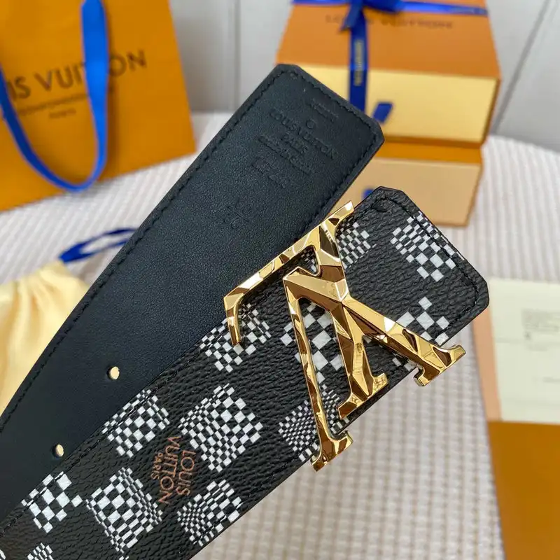 Cheap LV Belts 2204XA0213 0122