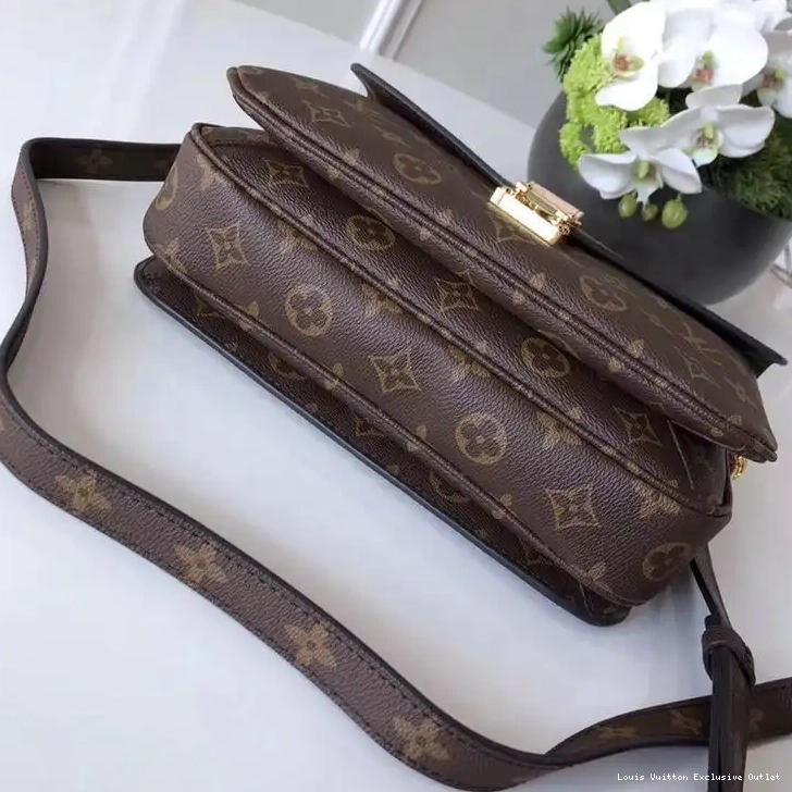 Affordable 19T1L0194 LV Bags 0223