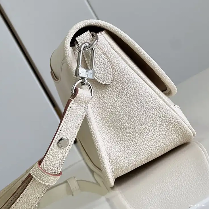 Cheap LV 2209HT0011 Bag 0210