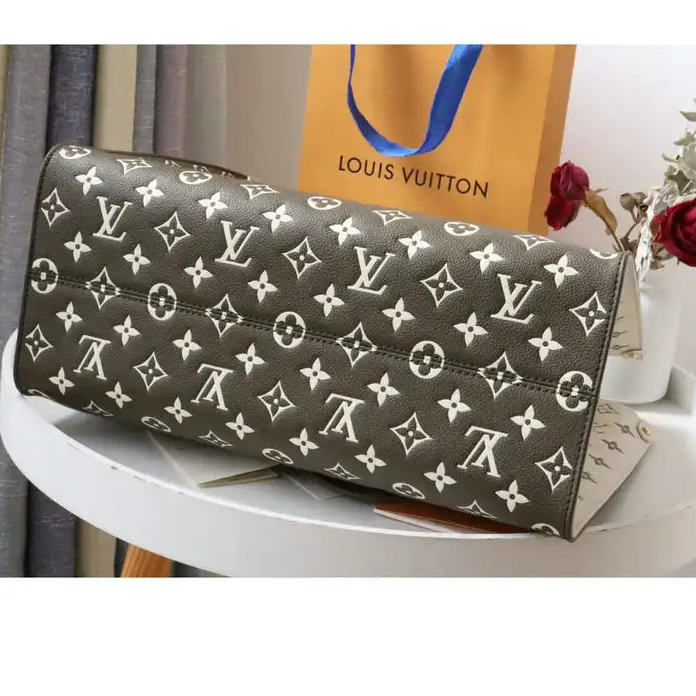 Affordable LV Bag 2204DJ0033 0223