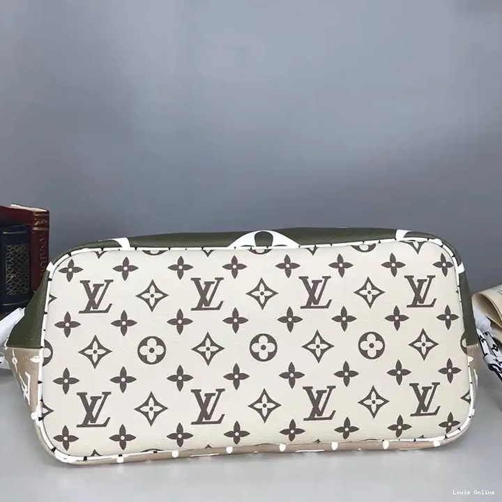 Cheap LV 19T1L0709 Bags 0221